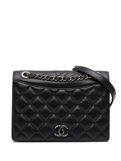 Pre-owned Chanel 2016-2017 Medium Quilted Lambskin Ballerine Flap Crossbody Bag In Black