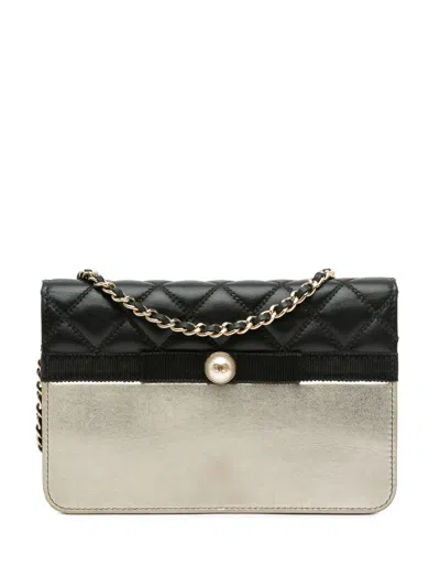 Pre-owned Chanel 2016-2017 Paris In Rome Cc Bicolor Quilted Lambskin Wallet On Chain Crossbody Bag In Black