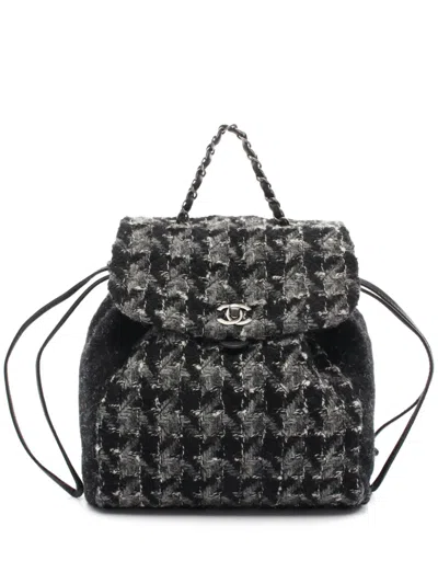 Pre-owned Chanel 2016-2017 Tweed Backpack In 黑色