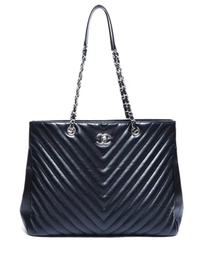 Pre-owned Chanel 2016-2017 V-stitch Shoulder Bag In Black