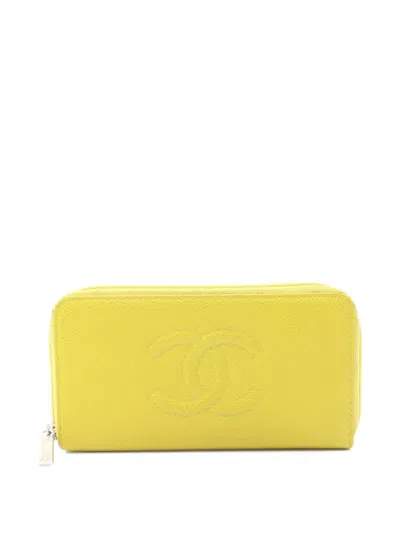 Pre-owned Chanel 2016-2017 Zipped Long Wallet In Yellow