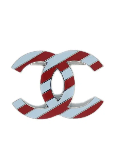 Pre-owned Chanel 2016 Cc Brooch In Silver