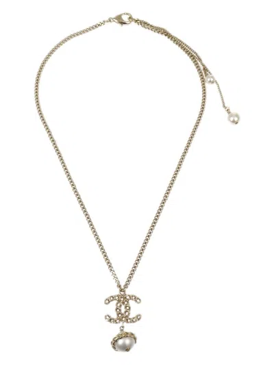 Pre-owned Chanel 2016 Cc Faux-pearl Necklace In Gold