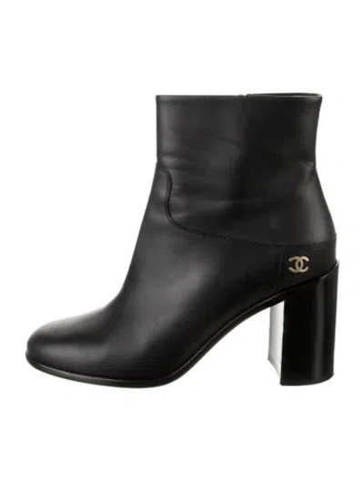Pre-owned Chanel 2016 Interlocking Cc Logo Boots In Black