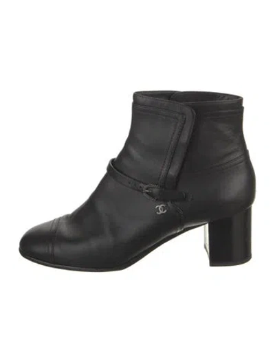 Pre-owned Chanel 2016 Interlocking Cc Logo Boots In Black