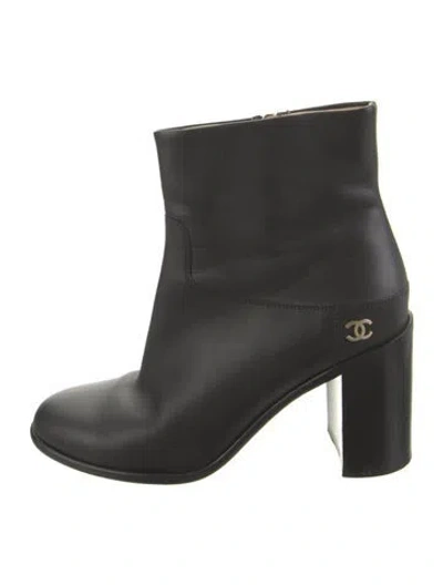 Pre-owned Chanel 2016 Interlocking Cc Logo Boots In Black