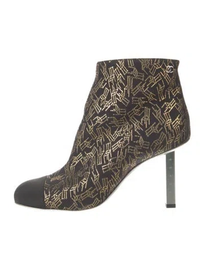 Pre-owned Chanel 2016 Interlocking Cc Logo Boots In Black