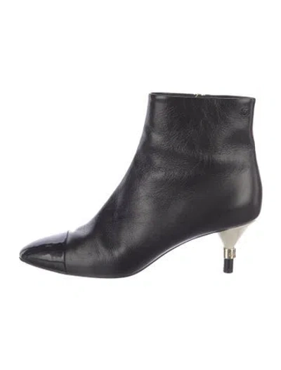 Pre-owned Chanel 2016 Interlocking Cc Logo Boots In Black