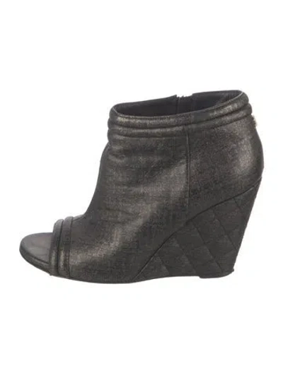 Pre-owned Chanel 2016 Interlocking Cc Logo Boots In Black/metallic