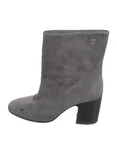 Pre-owned Chanel 2016 Interlocking Cc Logo Boots In Gray