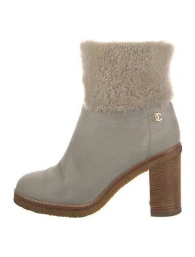 Pre-owned Chanel 2016 Interlocking Cc Logo Boots In Gray