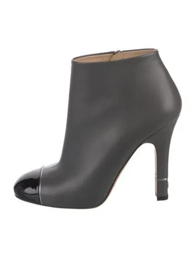 Pre-owned Chanel 2016 Interlocking Cc Logo Boots In Gray