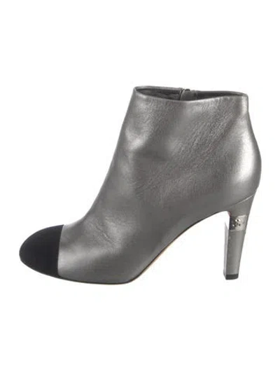 Pre-owned Chanel 2016 Interlocking Cc Logo Boots In Gray