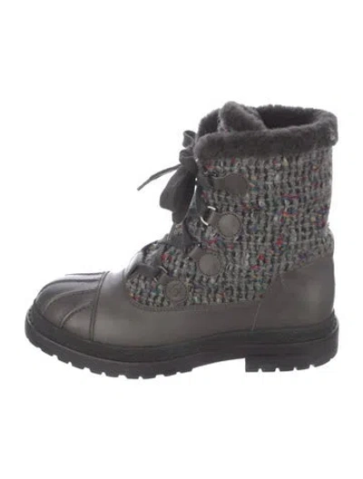 Pre-owned Chanel 2016 Interlocking Cc Logo Boots In Green