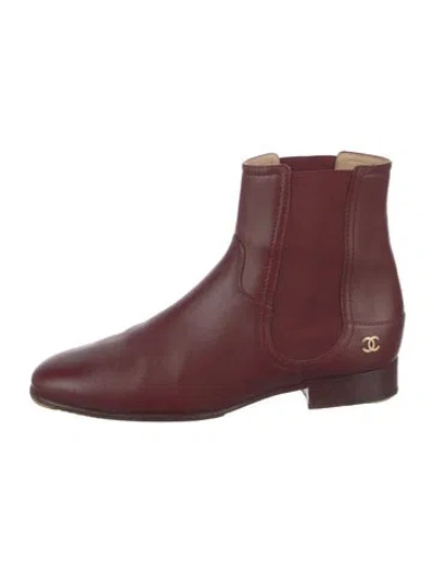 Pre-owned Chanel 2016 Interlocking Cc Logo Chelsea Boots In Burgundy/gold