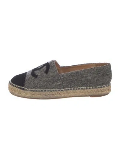 Pre-owned Chanel 2016 Interlocking Cc Logo Espadrilles In Grey