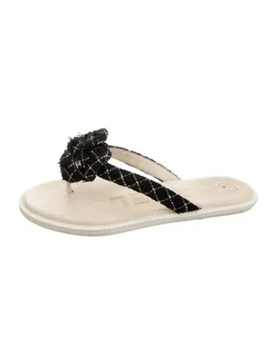 Pre-owned Chanel 2016 Interlocking Cc Logo Flip Flops In Black