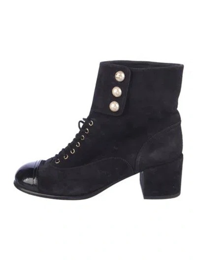 Pre-owned Chanel 2016 Interlocking Cc Logo Lace-up Boots In Black