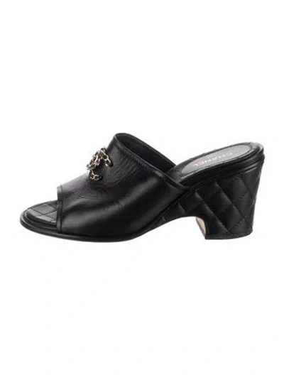 Pre-owned Chanel 2016 Interlocking Cc Logo Mules In Black