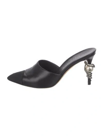 Pre-owned Chanel 2016 Interlocking Cc Logo Mules In Black