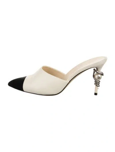 Pre-owned Chanel 2016 Interlocking Cc Logo Mules In Neutrals