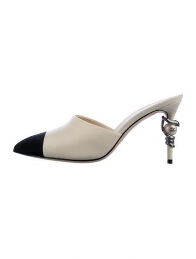 Pre-owned Chanel 2016 Interlocking Cc Logo Mules In Neutrals