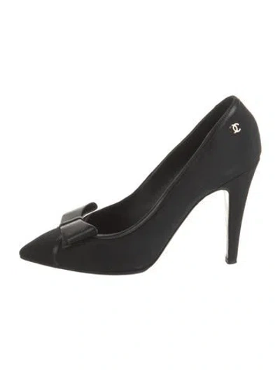 Pre-owned Chanel 2016 Interlocking Cc Logo Pumps In Black