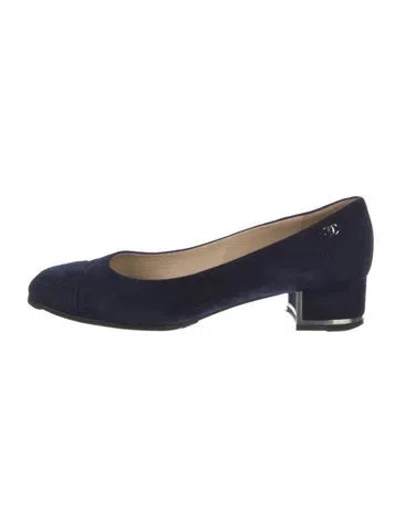 Pre-owned Chanel 2016 Interlocking Cc Logo Pumps In Blue