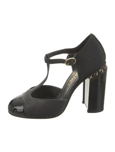Pre-owned Chanel 2016 Interlocking Cc Logo T-strap Pumps In Black
