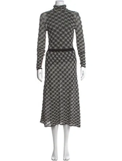 Pre-owned Chanel 2016 Midi Length Dress In Black
