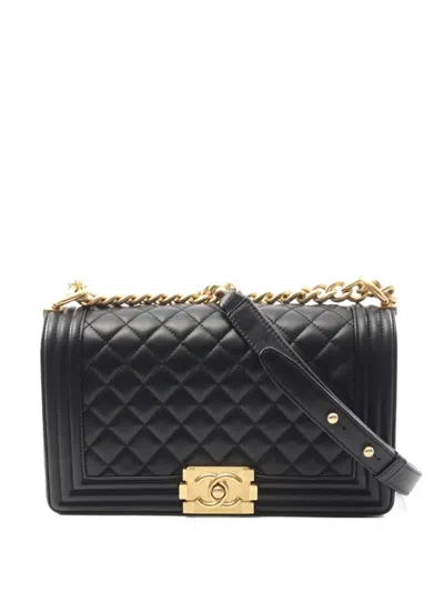 Pre-owned Chanel 2016 Quilted Chain Shoulder Bag In Black
