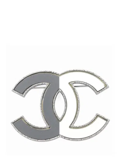 Pre-owned Chanel 2016 Stainless Steel Enamel Cc Brooch Costume Brooch In Silver
