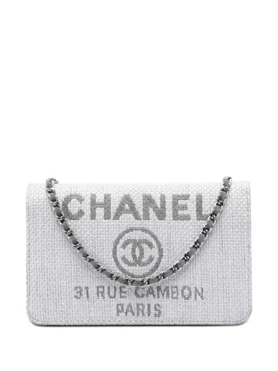 Pre-owned Chanel 2016-2017 Canvas Deauville Wallet On Chain Crossbody Bag In Gray