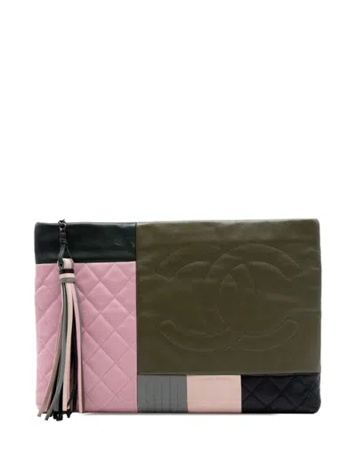 Pre-owned Chanel 2016-2017 Large Lambskin Colorblock Patchwork O Case Clutch Bag In Green