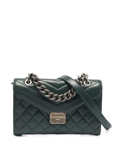 Pre-owned Chanel 2016-2017 Mad About Quilting Shoulder Bag In 绿色
