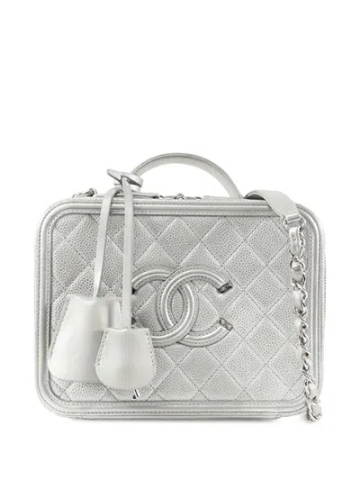 Pre-owned Chanel 2016-2017 Medium Caviar Cc Filigree Vanity Case Satchel In Silver