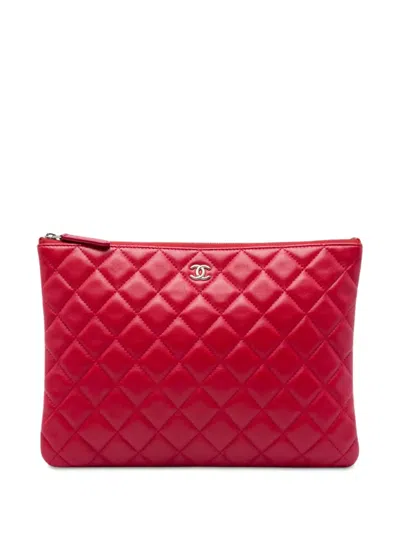 Pre-owned Chanel 2016-2017 Medium Quilted Lambskin O Case Clutch Bag In Red