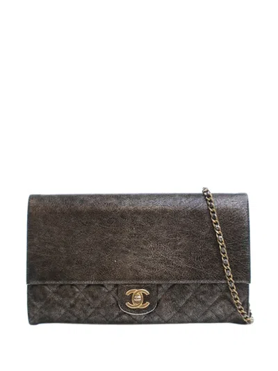 Pre-owned Chanel 2017-2018 Cracked Metallic Calfskin Zip Away Chain Clutch Crossbody Bag In Gray