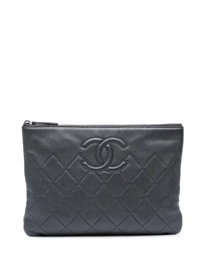 Pre-owned Chanel 2017-2018 Medium Cc Quilted Caviar O Case Clutch Bag In Black