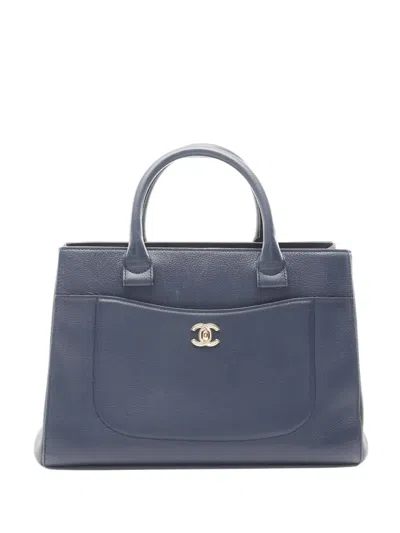 Pre-owned Chanel 2017-2018 Neo Executive Leather Tote Bag In Blue