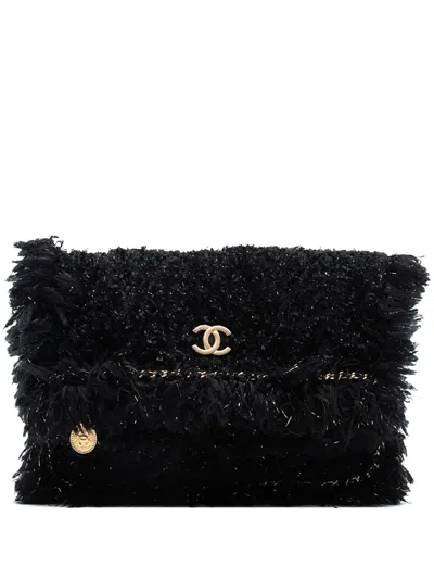 Pre-owned Chanel 2017-2018 Paris Cosmopolite Tweed Fringe Clutch Bag In Black