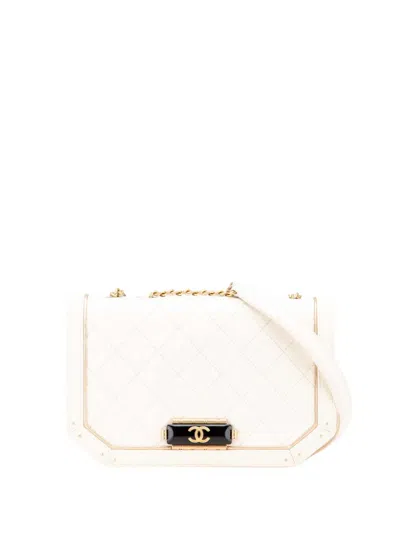 Pre-owned Chanel 2017-2018 Small Quilted Calfskin Octagon Cc Clasp Flap Crossbody Bag