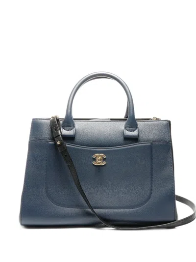 Pre-owned Chanel 2017-2018 Top-handle Tote Bag In Blue