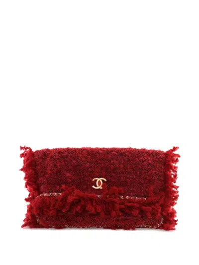 Pre-owned Chanel 2017-2018 Tweed Fringe Paris Cosmopolite Clutch Bag In Red