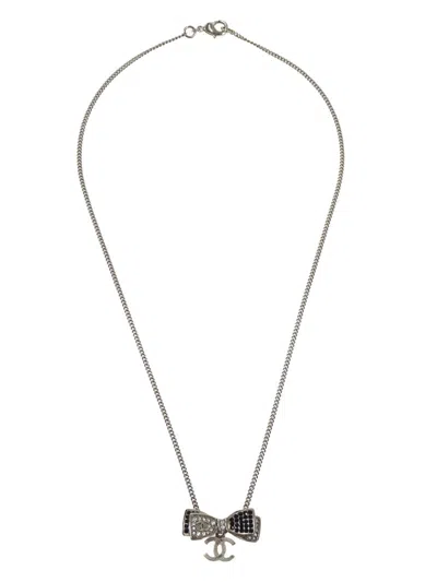 Pre-owned Chanel 2017 Cc Bow-pendant Necklace In Silver