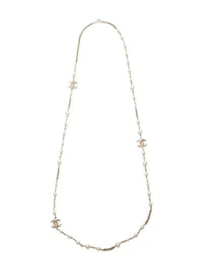 Pre-owned Chanel 2017 Cc Mark Pearl Necklace In Gold