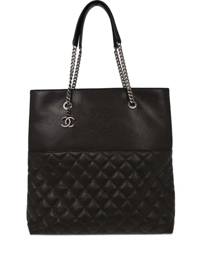Pre-owned Chanel 2017 Delight Quilted Chain Tote Bag In Black