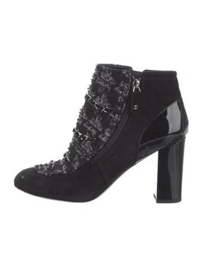 Pre-owned Chanel 2017 Interlocking Cc Logo Boots In Black