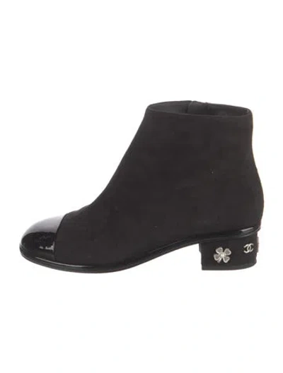 Pre-owned Chanel 2017 Interlocking Cc Logo Boots In Black