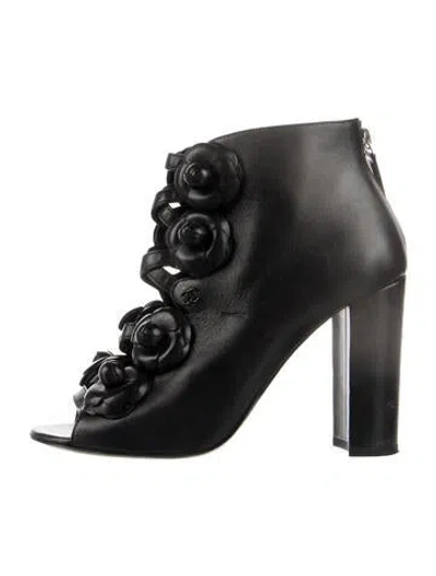 Pre-owned Chanel 2017 Interlocking Cc Logo Boots In Black